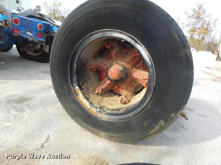 image for item K5572 Axles and tires