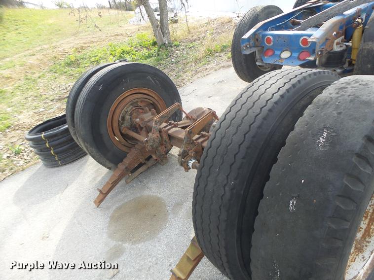 image for item K5572 Axles and tires