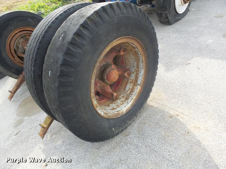 image for item K5572 Axles and tires