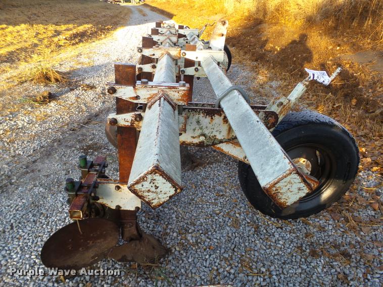 image for item L4130 Orthman hiller