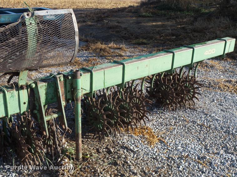 image for item L4134 John Deere 400 rotary hoe