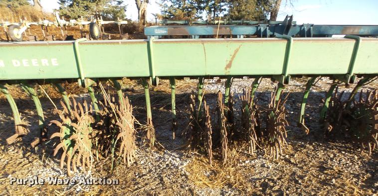 image for item L4134 John Deere 400 rotary hoe
