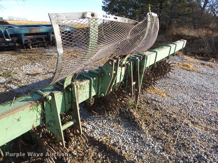 image for item L4134 John Deere 400 rotary hoe