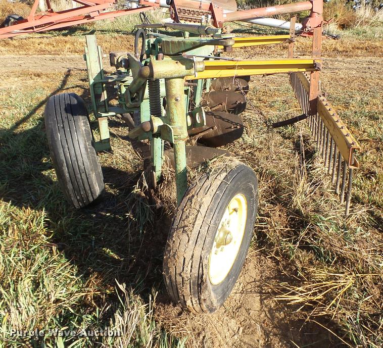 image for item L4136 John Deere five bottom plow
