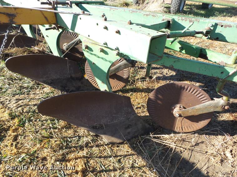 image for item L4136 John Deere five bottom plow