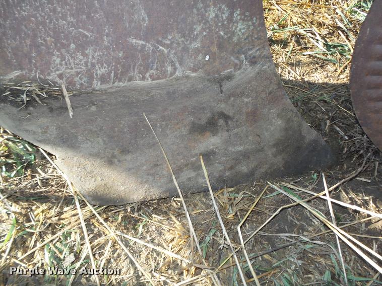 image for item L4136 John Deere five bottom plow