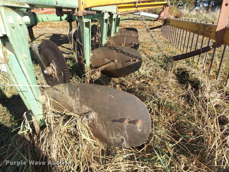 image for item L4136 John Deere five bottom plow