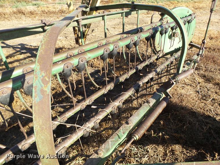 image for item L4137 John Deere 894A hay rake