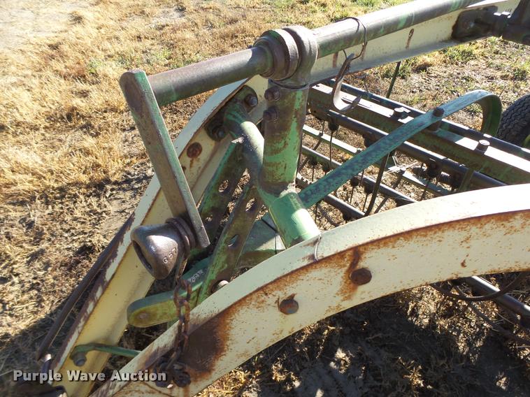 image for item L4137 John Deere 894A hay rake