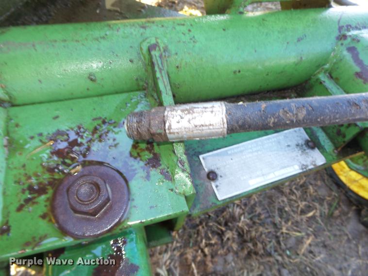 image for item L4138 John Deere 567 hay rake