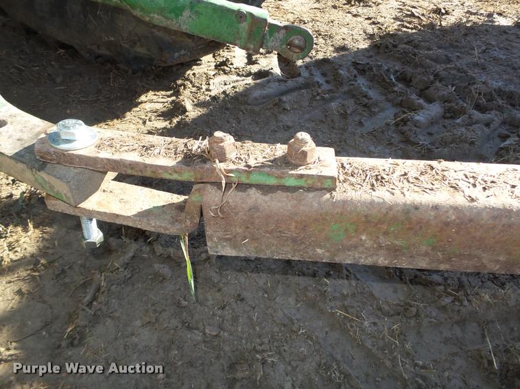 image for item L4138 John Deere 567 hay rake