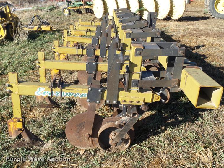 image for item L4139 Eversman 6R36 cultivator