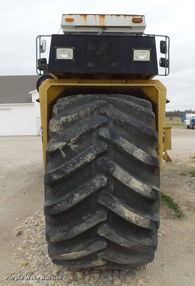 image for item L7161 1995 Ag-Chem TerraGator 1903 self-propelled applicator