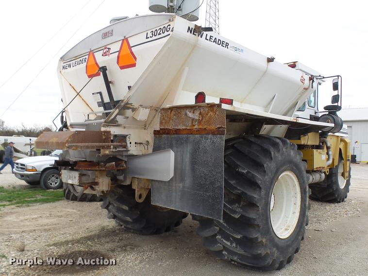 image for item L7161 1995 Ag-Chem TerraGator 1903 self-propelled applicator