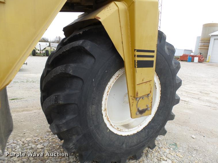 image for item L7161 1995 Ag-Chem TerraGator 1903 self-propelled applicator