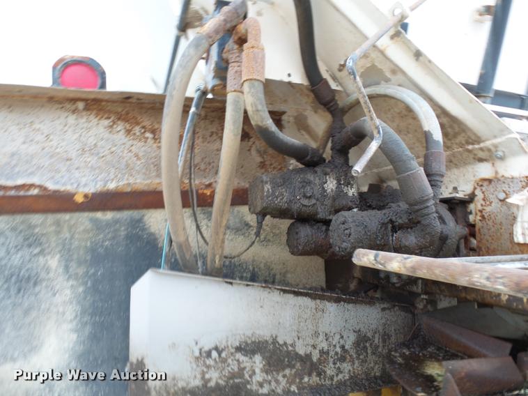 image for item L7161 1995 Ag-Chem TerraGator 1903 self-propelled applicator