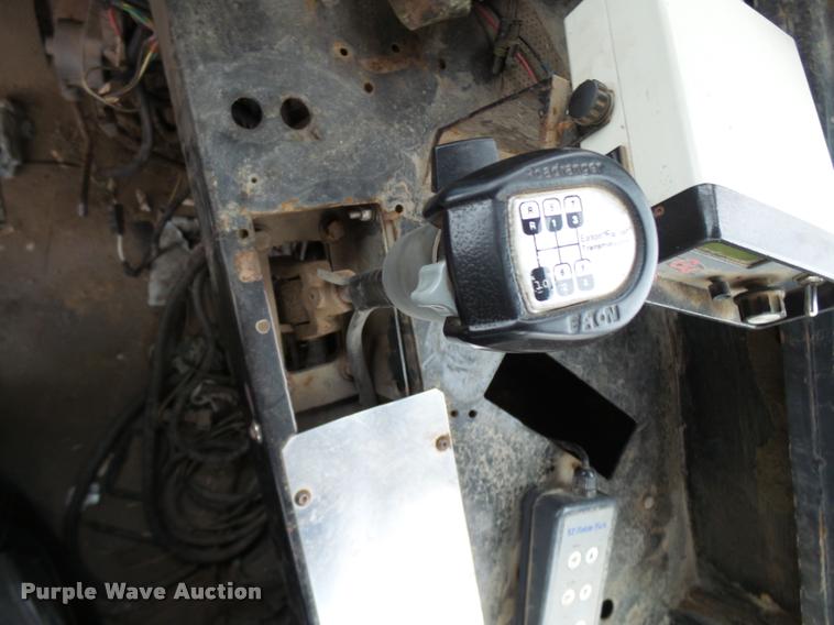 image for item L7161 1995 Ag-Chem TerraGator 1903 self-propelled applicator