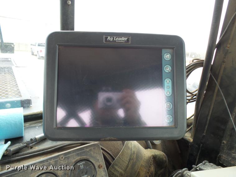 image for item L7161 1995 Ag-Chem TerraGator 1903 self-propelled applicator