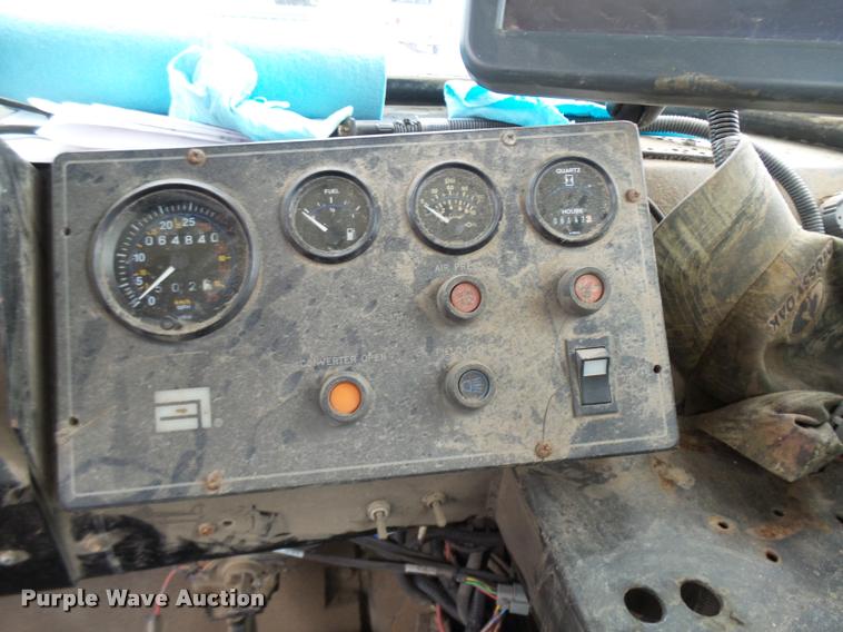 image for item L7161 1995 Ag-Chem TerraGator 1903 self-propelled applicator