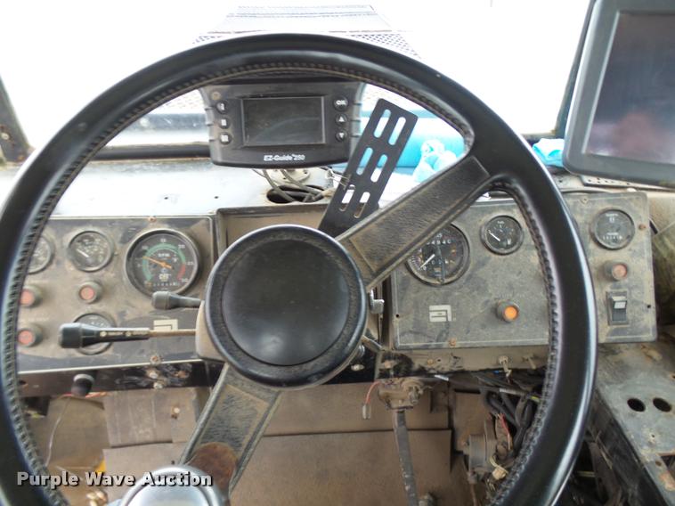 image for item L7161 1995 Ag-Chem TerraGator 1903 self-propelled applicator