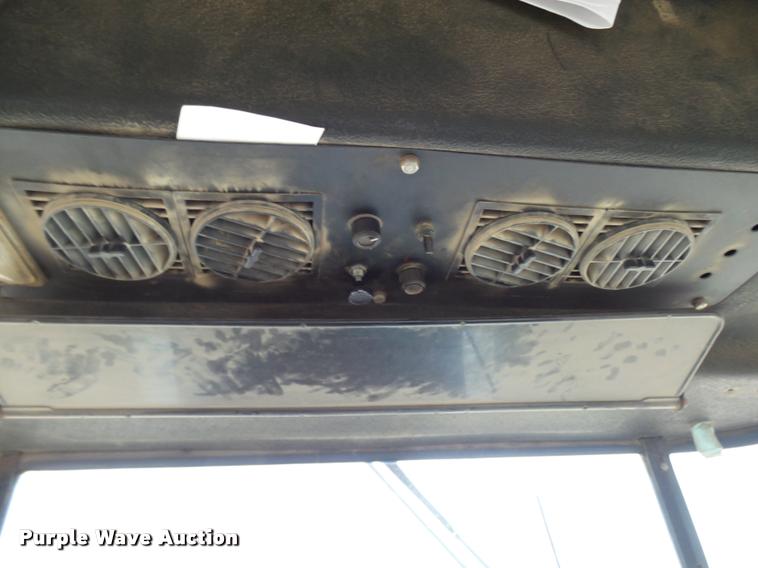 image for item L7161 1995 Ag-Chem TerraGator 1903 self-propelled applicator