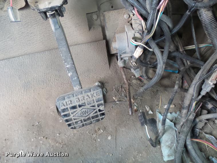 image for item L7161 1995 Ag-Chem TerraGator 1903 self-propelled applicator