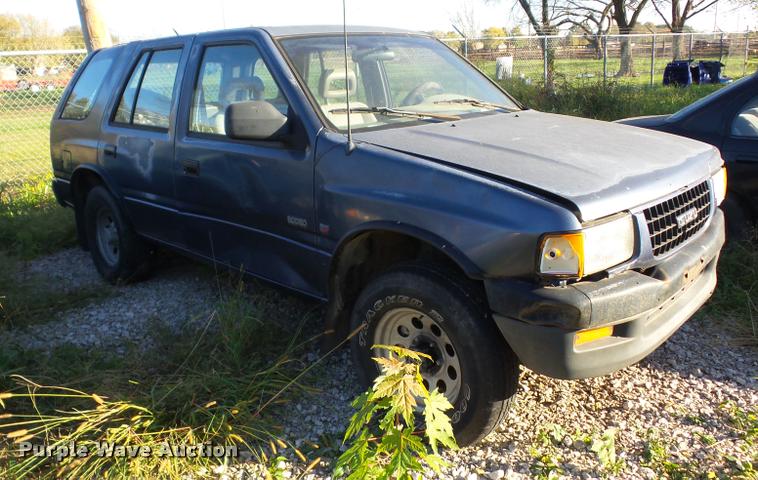 image for item AG9156 1995 Isuzu Rodeo SUV