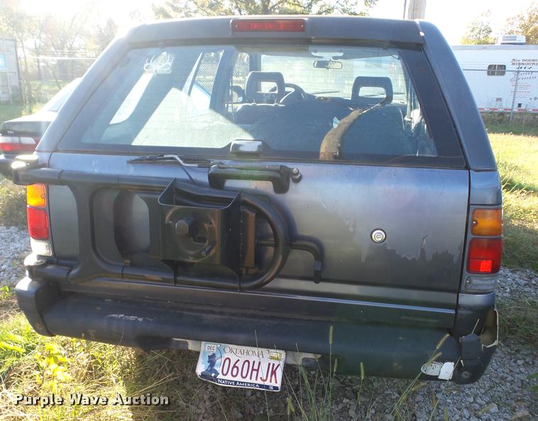 image for item AG9156 1995 Isuzu Rodeo SUV