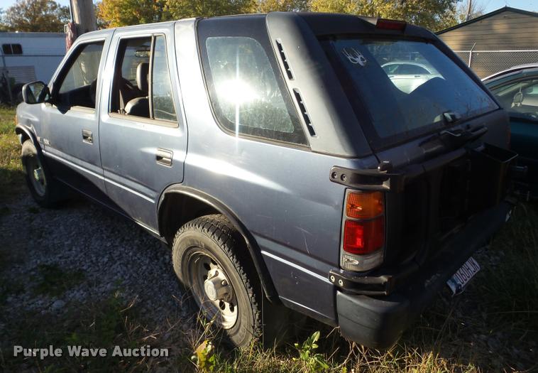 image for item AG9156 1995 Isuzu Rodeo SUV