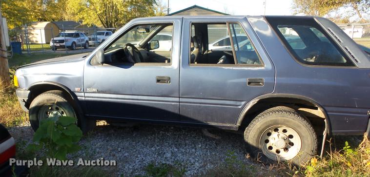 image for item AG9156 1995 Isuzu Rodeo SUV