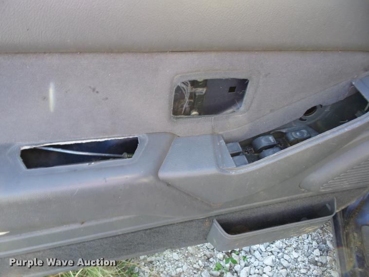 image for item AG9156 1995 Isuzu Rodeo SUV