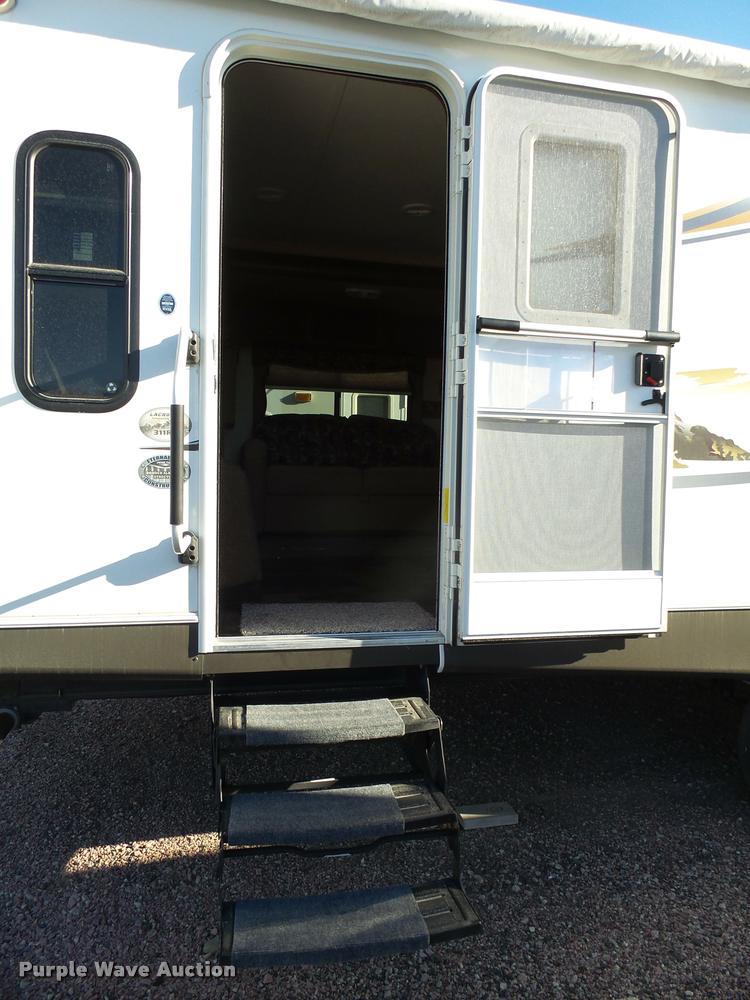 image for item AL9056 2013 Lacrosse Luxury Lite 311 camper