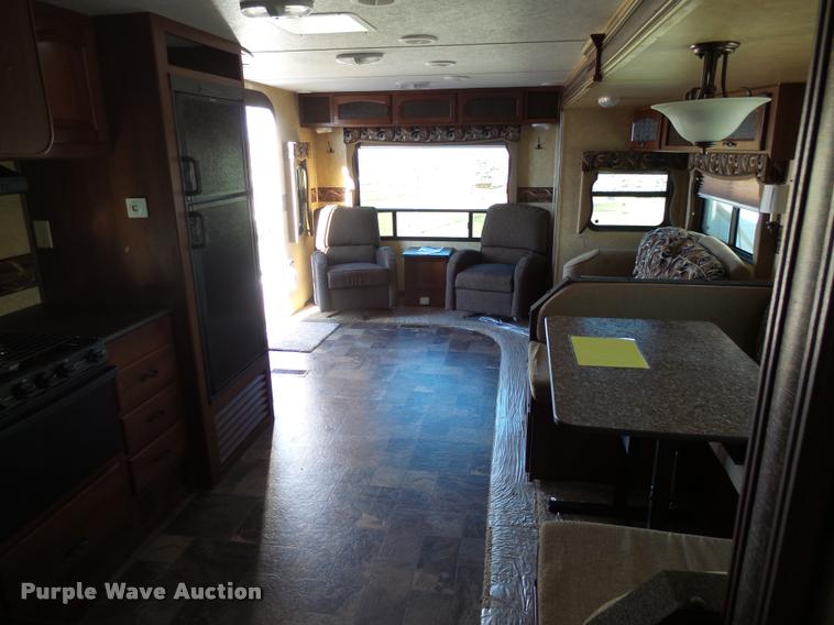 image for item AL9056 2013 Lacrosse Luxury Lite 311 camper