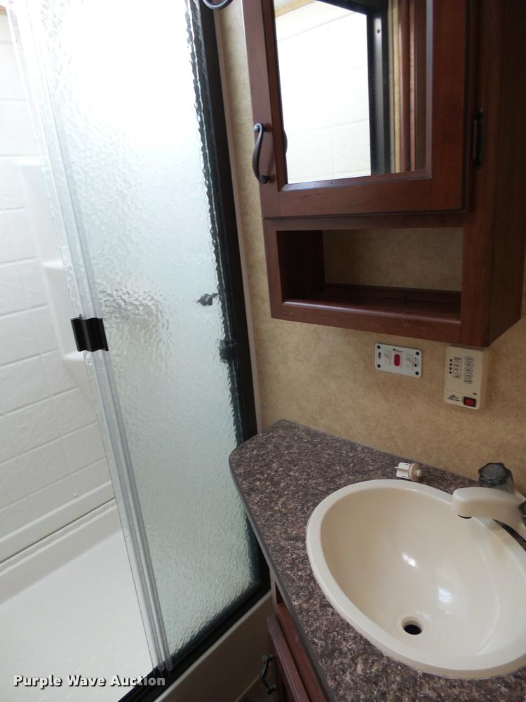 image for item AL9056 2013 Lacrosse Luxury Lite 311 camper