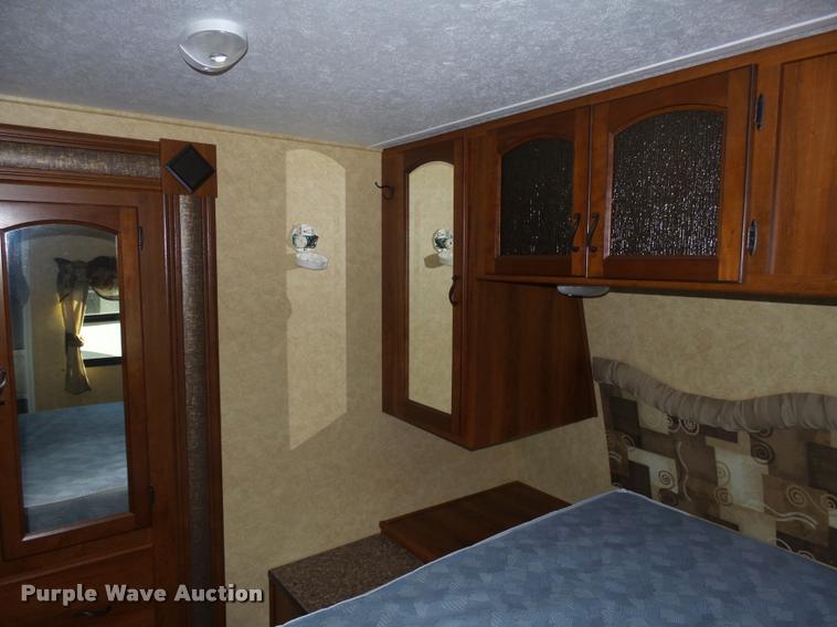 image for item AL9056 2013 Lacrosse Luxury Lite 311 camper