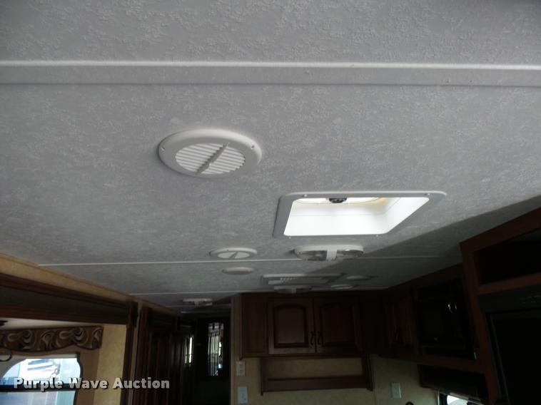 image for item AL9056 2013 Lacrosse Luxury Lite 311 camper