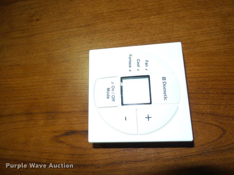 image for item AL9056 2013 Lacrosse Luxury Lite 311 camper