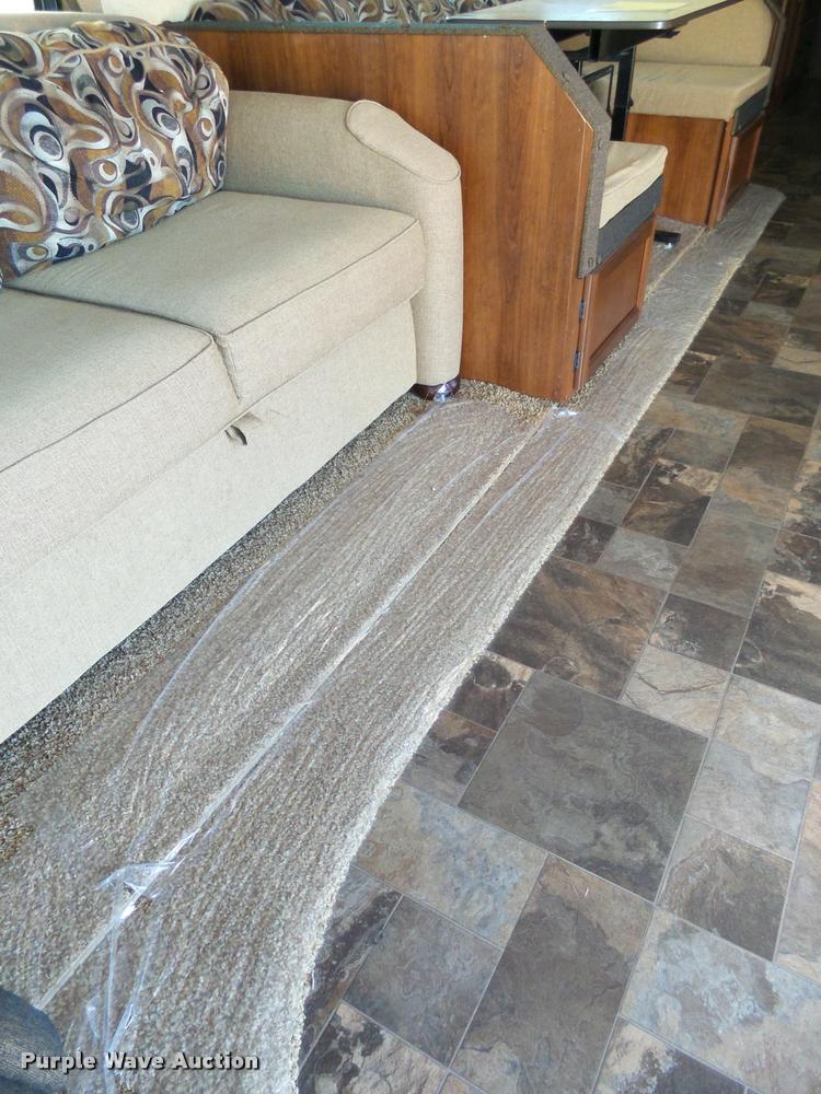 image for item AL9056 2013 Lacrosse Luxury Lite 311 camper