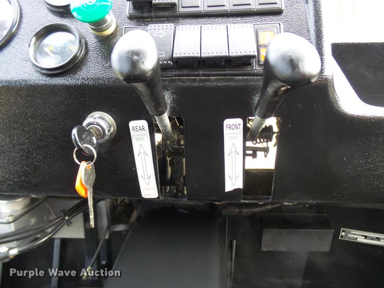 image for item AV9844 2012 Joyner Trooper T4 utility vehicle