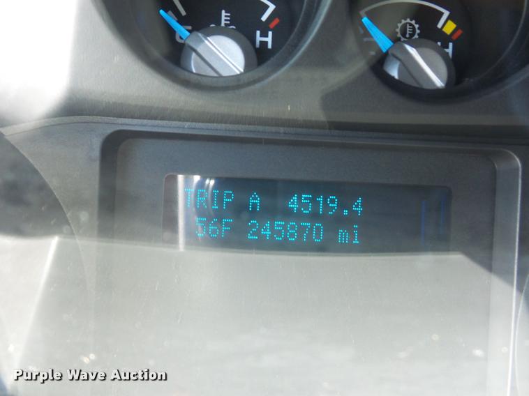 image for item AX9053 2012 Ford F350 Super Duty Crew Cab flatbed pickup truck