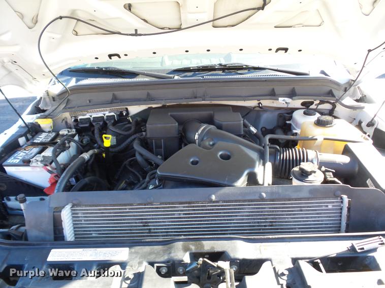 image for item AX9053 2012 Ford F350 Super Duty Crew Cab flatbed pickup truck