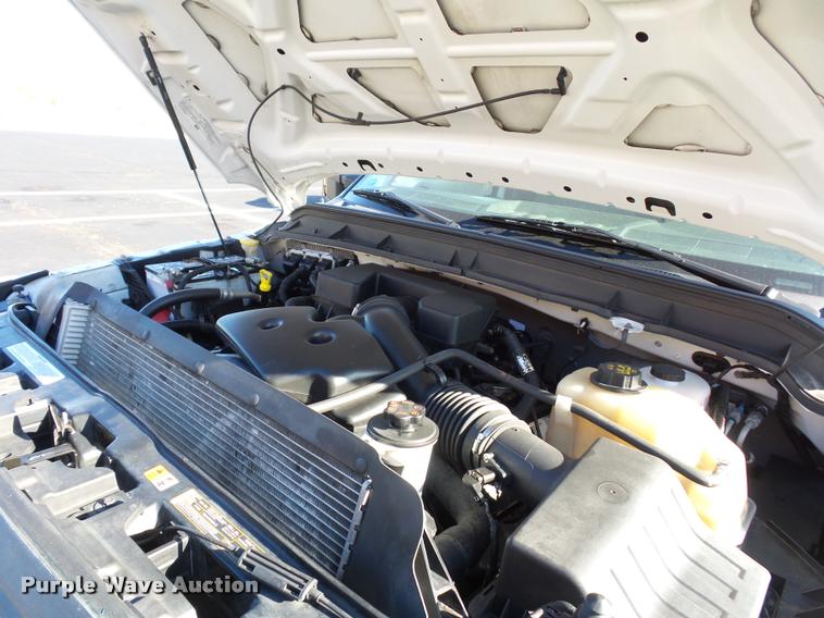 image for item AX9053 2012 Ford F350 Super Duty Crew Cab flatbed pickup truck