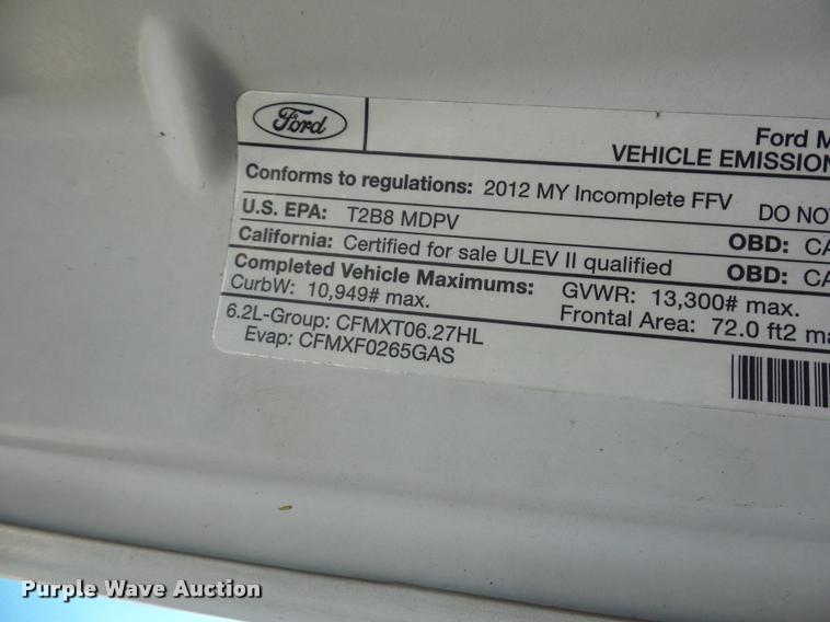 image for item AX9053 2012 Ford F350 Super Duty Crew Cab flatbed pickup truck