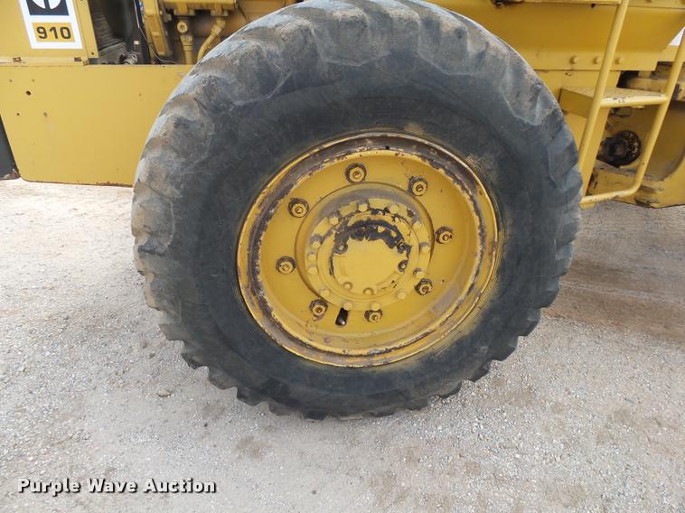 image for item BM9589 Caterpillar 910 wheel loader