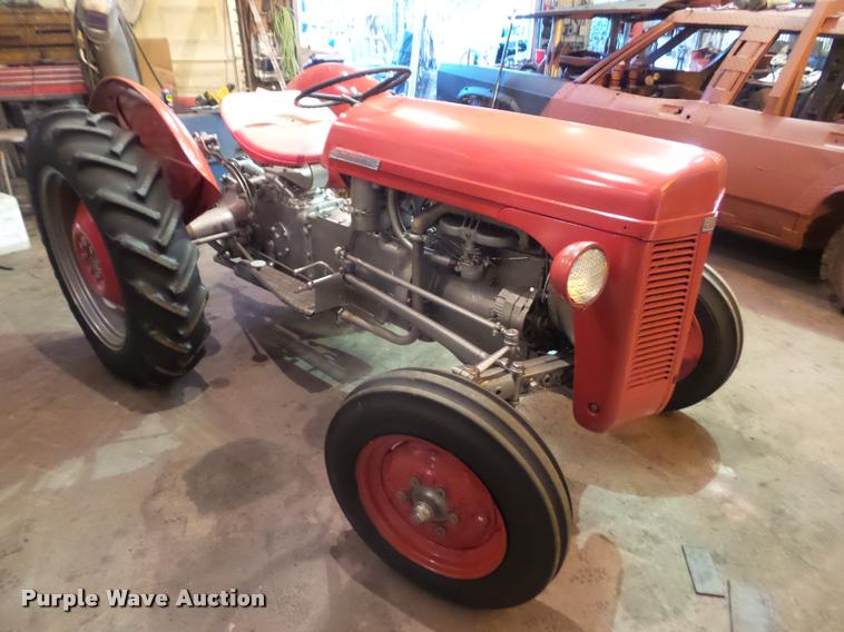 image for item BW9560 1950 Ferguson TO-20 tractor