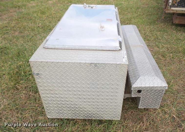 image for item BW9605 (2) toolboxes