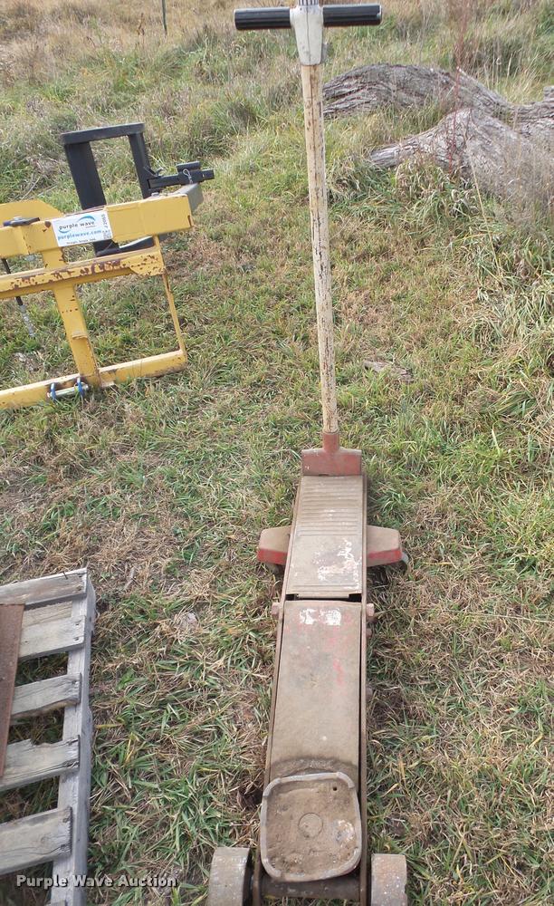 image for item BW9608 Floor jack