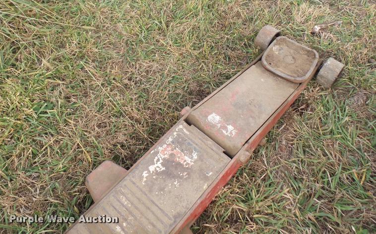 image for item BW9608 Floor jack
