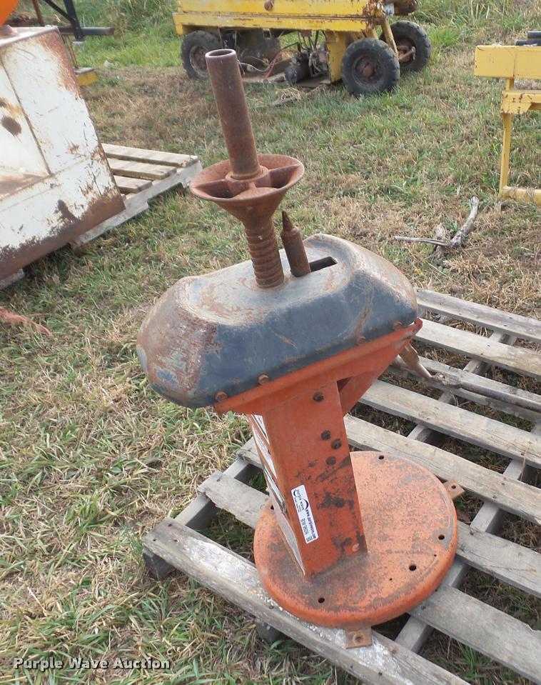 image for item BW9609 Coats 310 tire machine