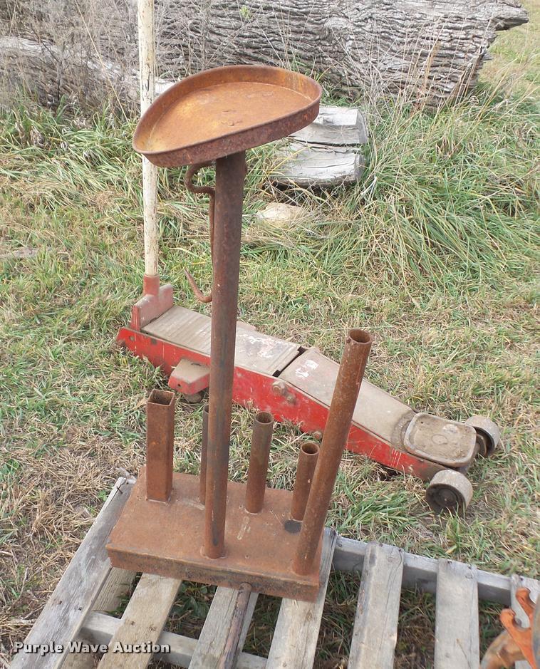 Coats 310 tire machine in Blue Rapids, KS | Item BW9609 sold | Purple Wave